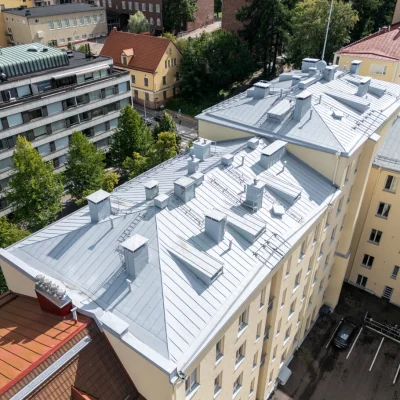 konesaumakatto taloyhtiölle